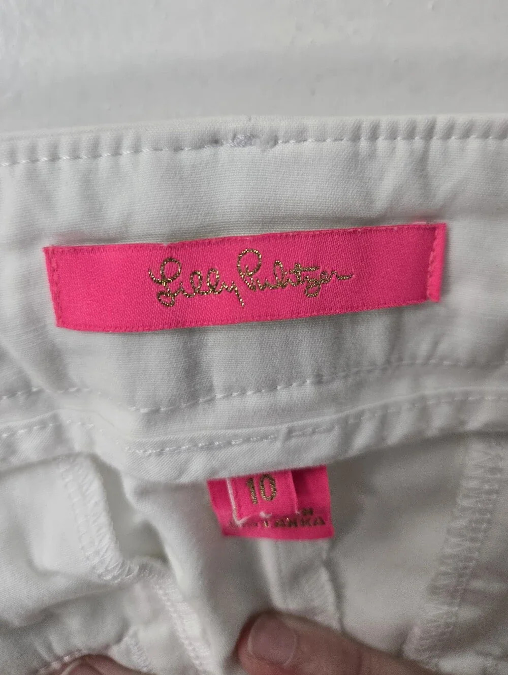 Lilly Pulitzer white mid-rise tailored chino shorts Preppy Nautical Size 10